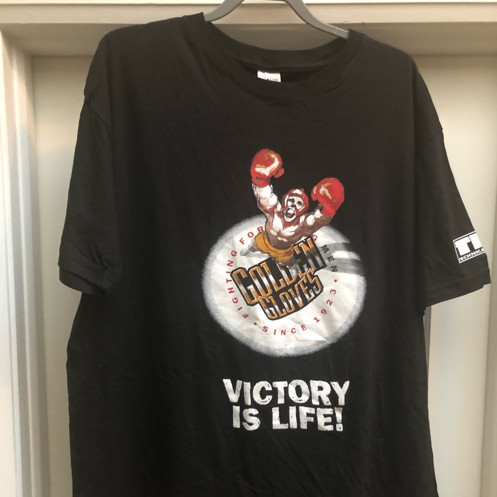 Men’s XL Golden Gloves T-Shirt Size XL